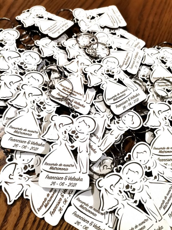 Llavero Recuerdo de Matrimonio Personalizado: Un Detalle Único para tus Invitados - Imagen 3