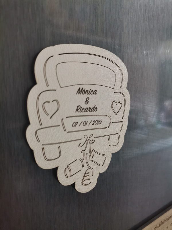 Recuerdo de Matrimonio Auto Imantado - MDF/Durolac, 7cm - Imagen 6