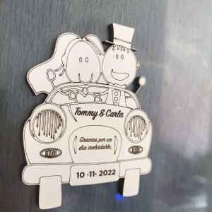 Auto imantado personalizado para matrimonio