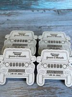 Recuerdos de Matrimonio Jeep Imantados Personalizados – 7 x 8cm