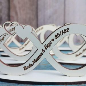 Símbolo de infinito con base personalizado para matrimonio